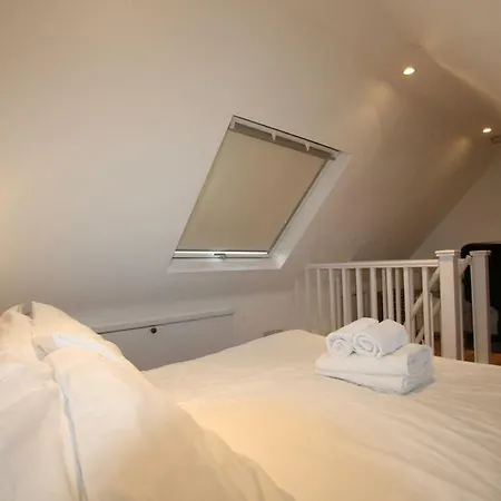 Modern Stylish In Heart Of Clifton *